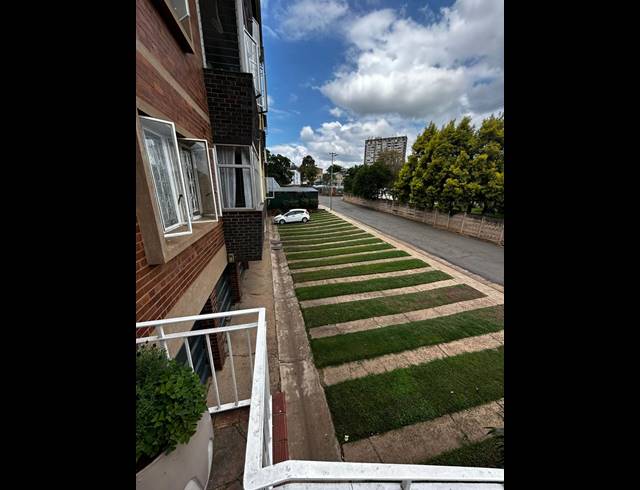 2 BEDROOM APARTMENT FOR SALE IN SCOTTSVILLE